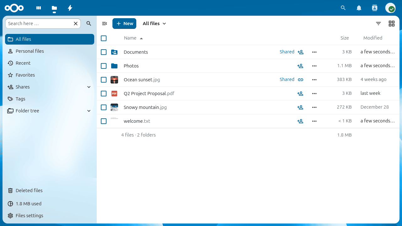 File list showing a shared folder, a public-link-shared file, and unshared items.